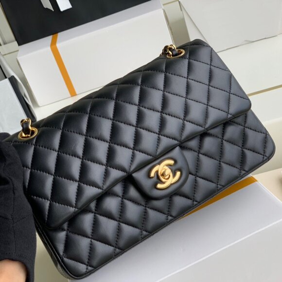 Chanel Medium Classic Flap Bag CF Shoulder Bag - Picture 1 of 6